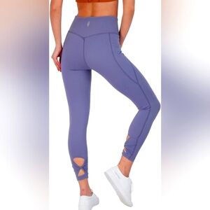 Free People 🌼 Solid Wave leggings New💙NWOT